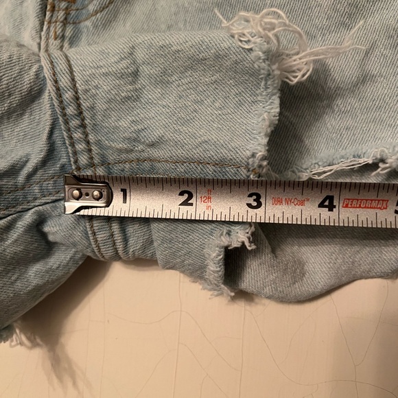 Abercrombie & Fitch Curve Love The Mom Shorts High Rise Light Wash Denim Size 30 - Picture 9 of 11